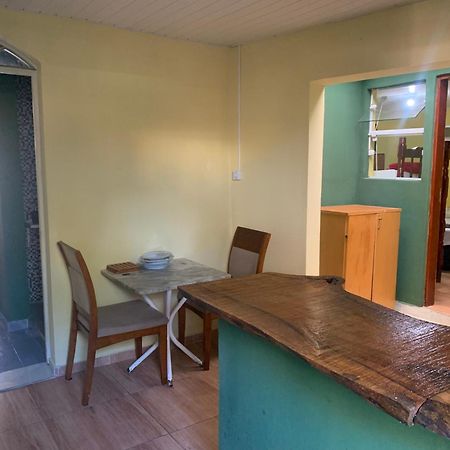 Hostel Office- Hospedagem Climatizada Quartos E Apartamentos Privativos إكستريما المظهر الخارجي الصورة